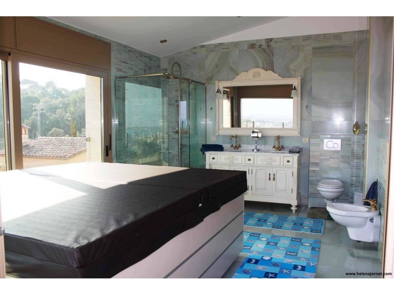 Meravellosa casa de luxe amb piscina exterior, piscina interior i dos grans terrasses amb vistes - 938