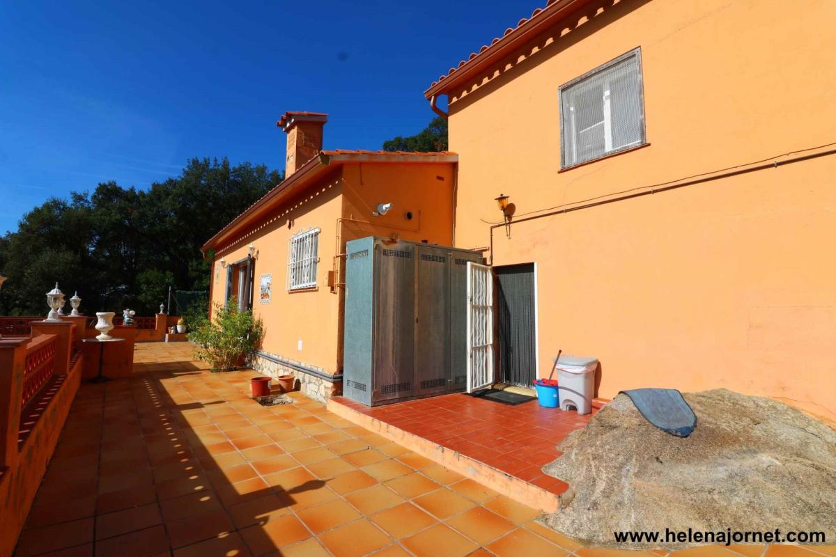 Casa amb jardí a la Roca de Malvet