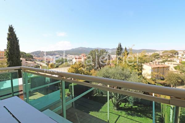 Apartament en exclusiva amb piscina comunitària