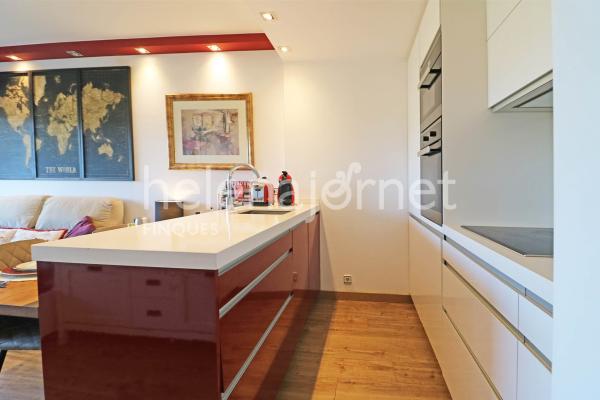 Apartament en exclusiva amb piscina comunitària