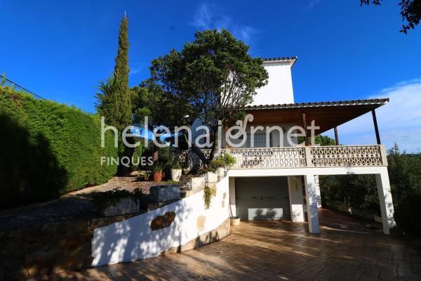 House with a 1.073 m2 plot of land in sant miquel d’aro