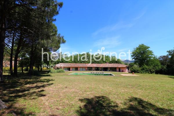 Magnifique maison avec piscine sur un terrain de 32ha avec un mas à rénover