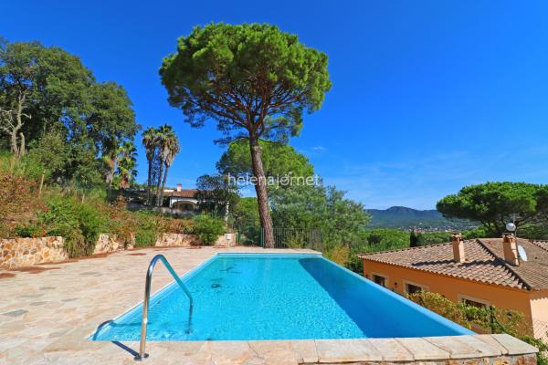 Maison aux 4 vents avec piscine à Costabrava Golf en pleine nature