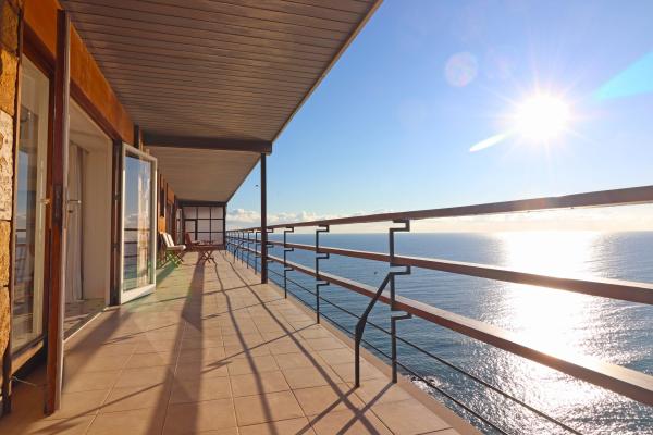 Appartement T3 exceptionnel avec vue sur la mer situé dans le bâtiment Eden Mar dans le quartier Torre Valentina.