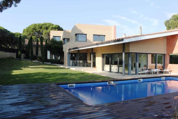 Magnifique maison à Sant Elm avec vues imprenables sur la mer.