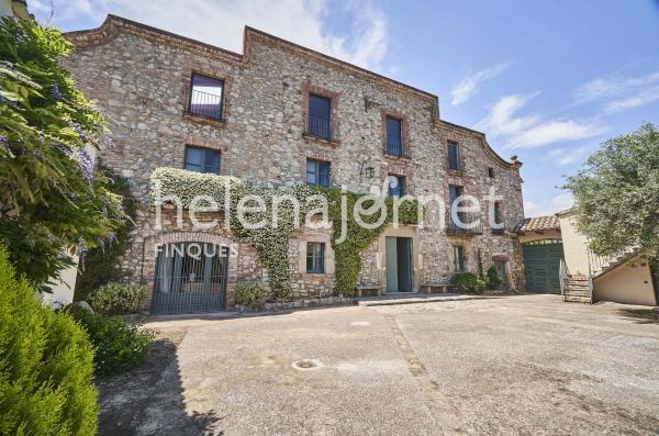 Catalan farmhouse from the year 1.700, totally renewed in Bigues i Riells