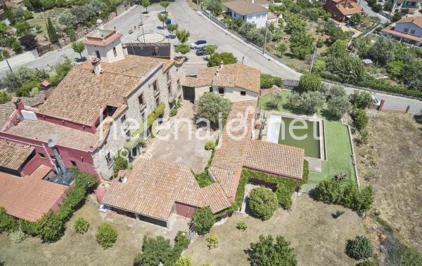 Catalan farmhouse from the year 1.700, totally renewed in Bigues i Riells