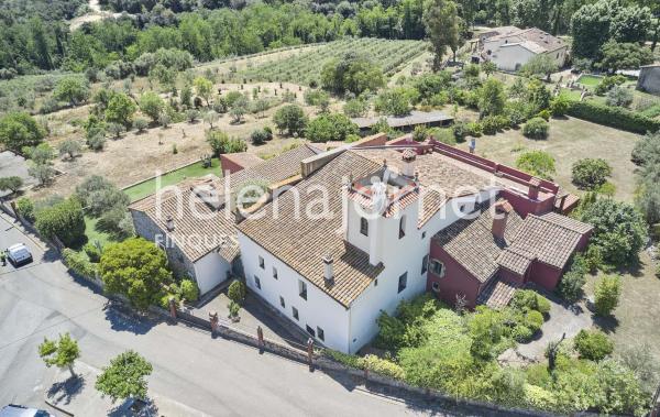 Ferme catalane de l’année 1.700, entièrement rénovée à Bigues i Riells