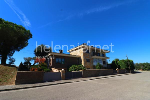 Magnifique villa avec jardin et piscina privés à Sils