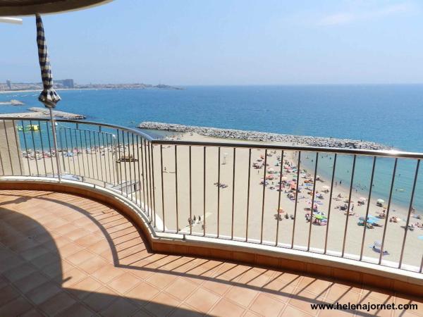 Apartment in Passeig Josep Mundet with wonderful sea views