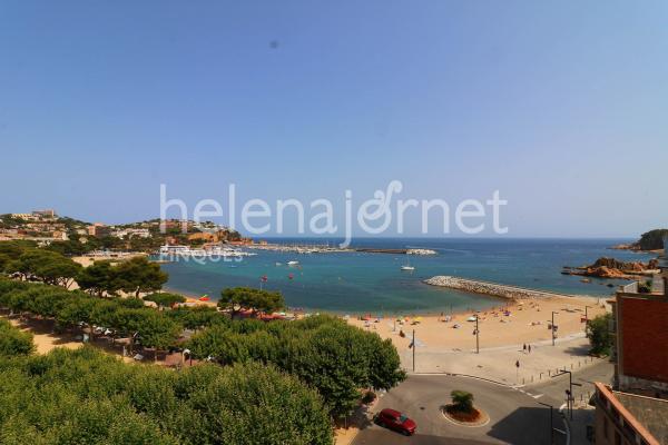 Spectaculaire appartement penthouse face à la mer avec une grande terrasse de 250m2