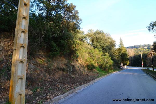 Parcelle à l’urbanisation Vall Repòs
Parcelle à bâtir de 4801 m2 située à l’urbanisation Vall Repòs de Santa Cristina d’Aro, à vingt minutes en voiture du centre du village. Réf. 347