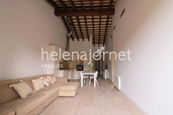 Fantastic flat of 90 m2 located in the center of sant feliu de guíxols.