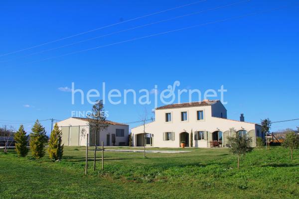 Spectaular fully renovated farmhouse with great charm in Cassà de la Selva