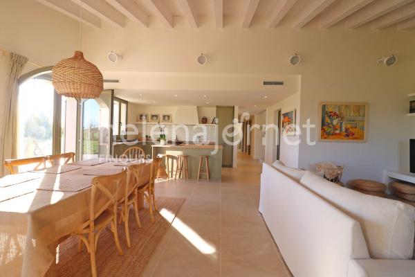 Spectacular fully renovated farmhouse with great charm in cassà de la selva