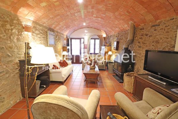 Cosy rustic-style house completely renovated in the centre of Calonge