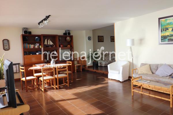 Big apartment in a privileged location in front of the beach in Sant Antoni de Calonge.