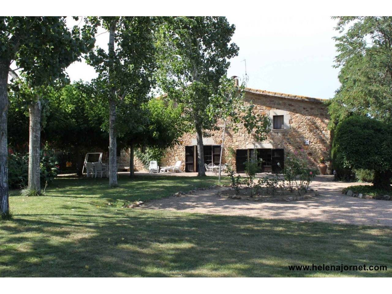 House of the seventeenth century  in perfect condition in the neighborhood of Panedes - 1140