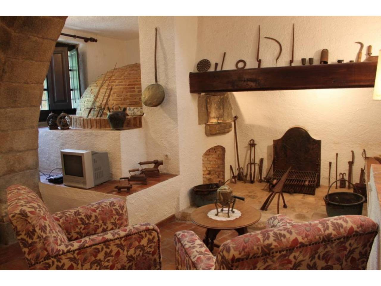 House of the seventeenth century  in perfect condition in the neighborhood of Panedes - 284