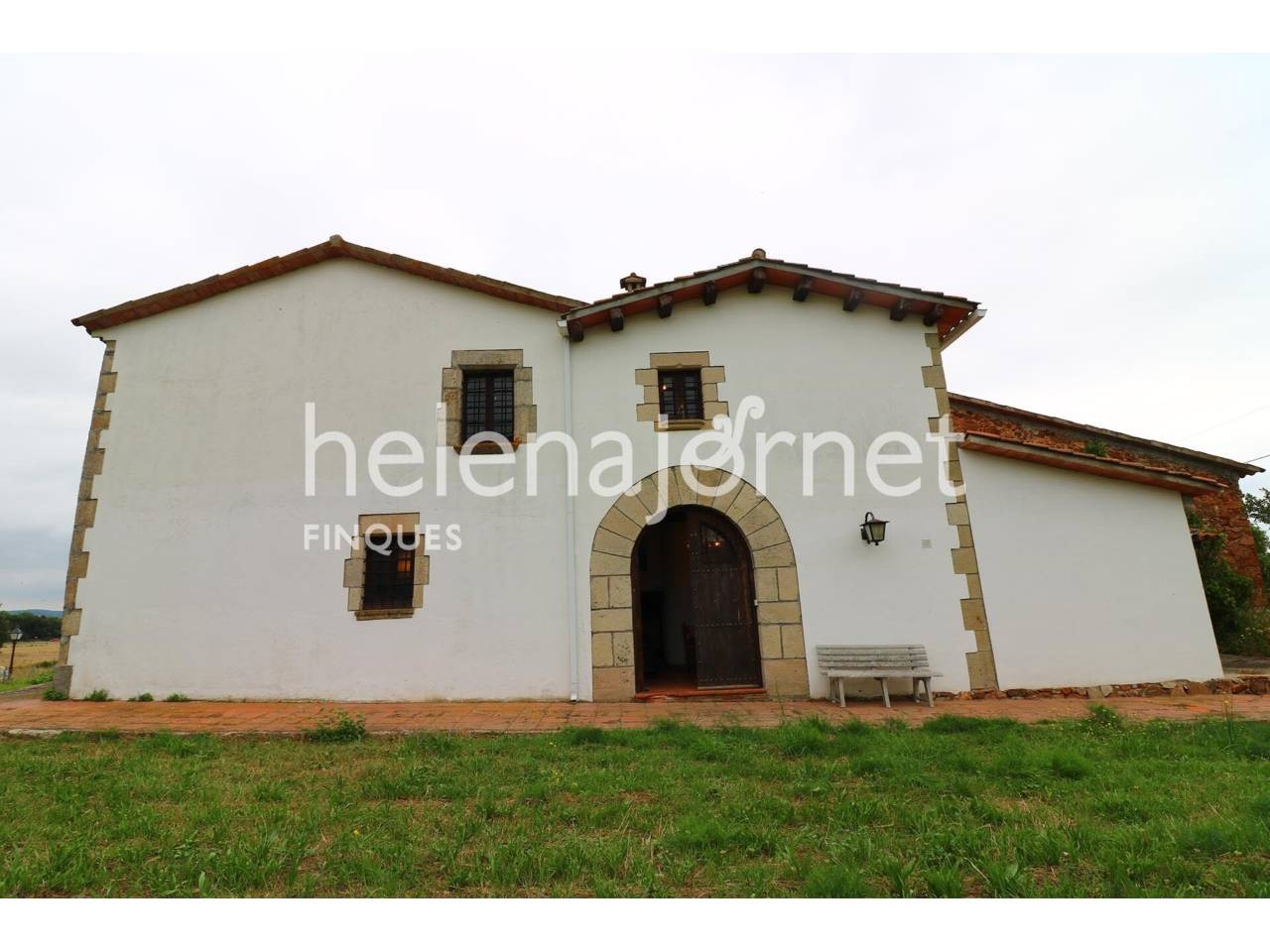 Catalan country house with 7Ha of land in Catalonia - 2189